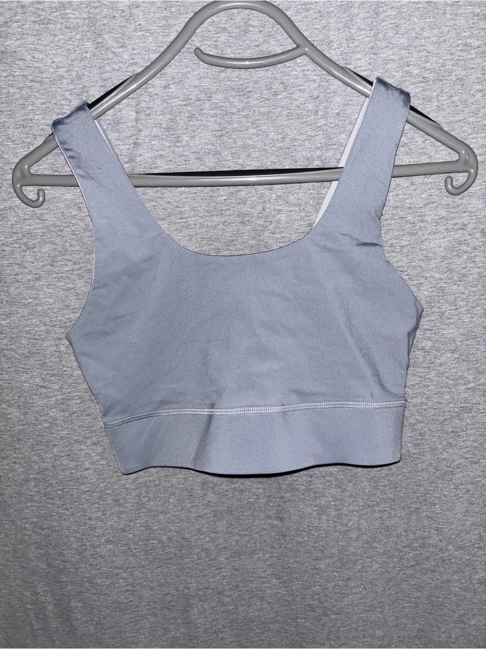 Fabletics Light Gray Scoop Neck Sports Bra